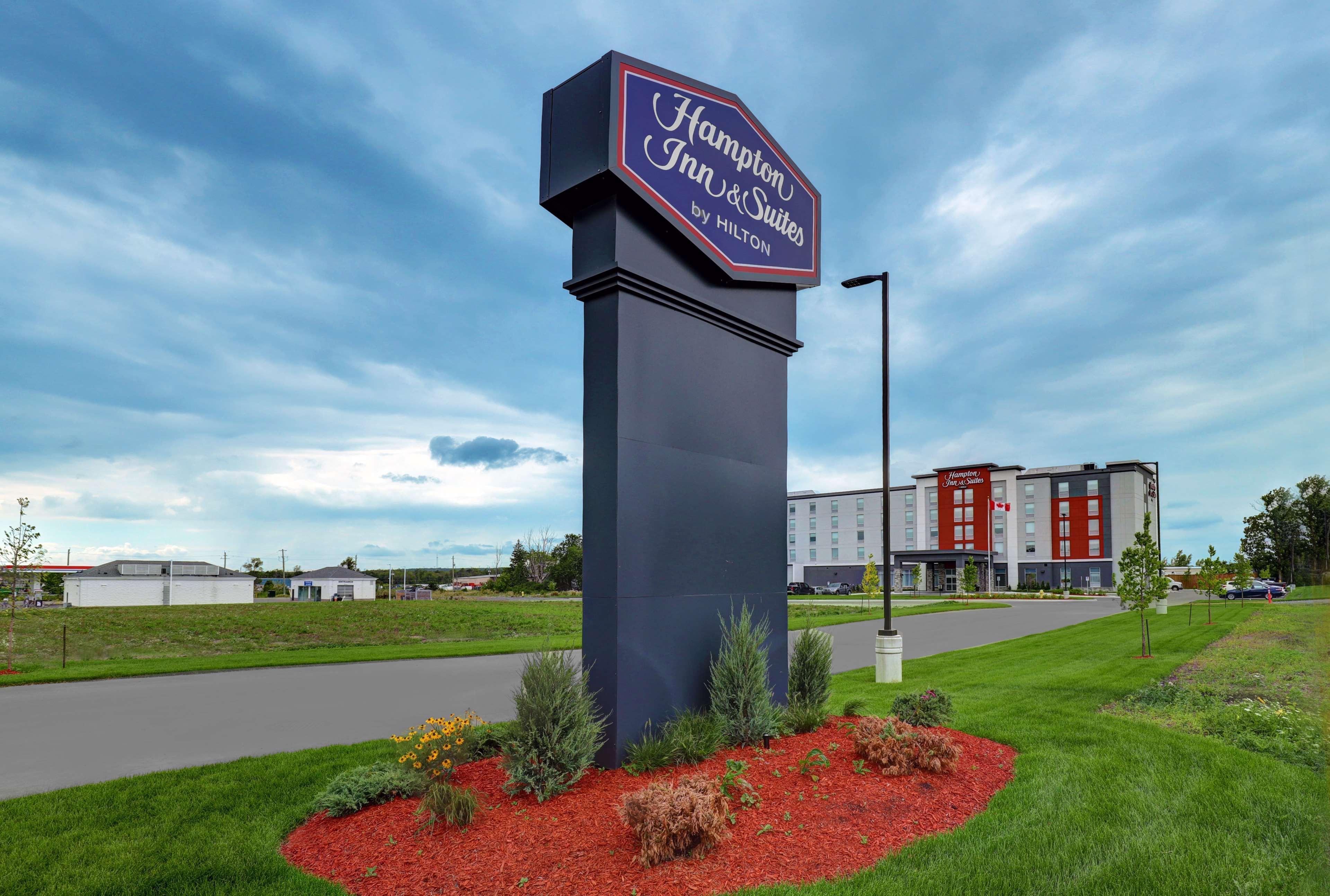 Hampton Inn & Suites بيلفي المظهر الخارجي الصورة