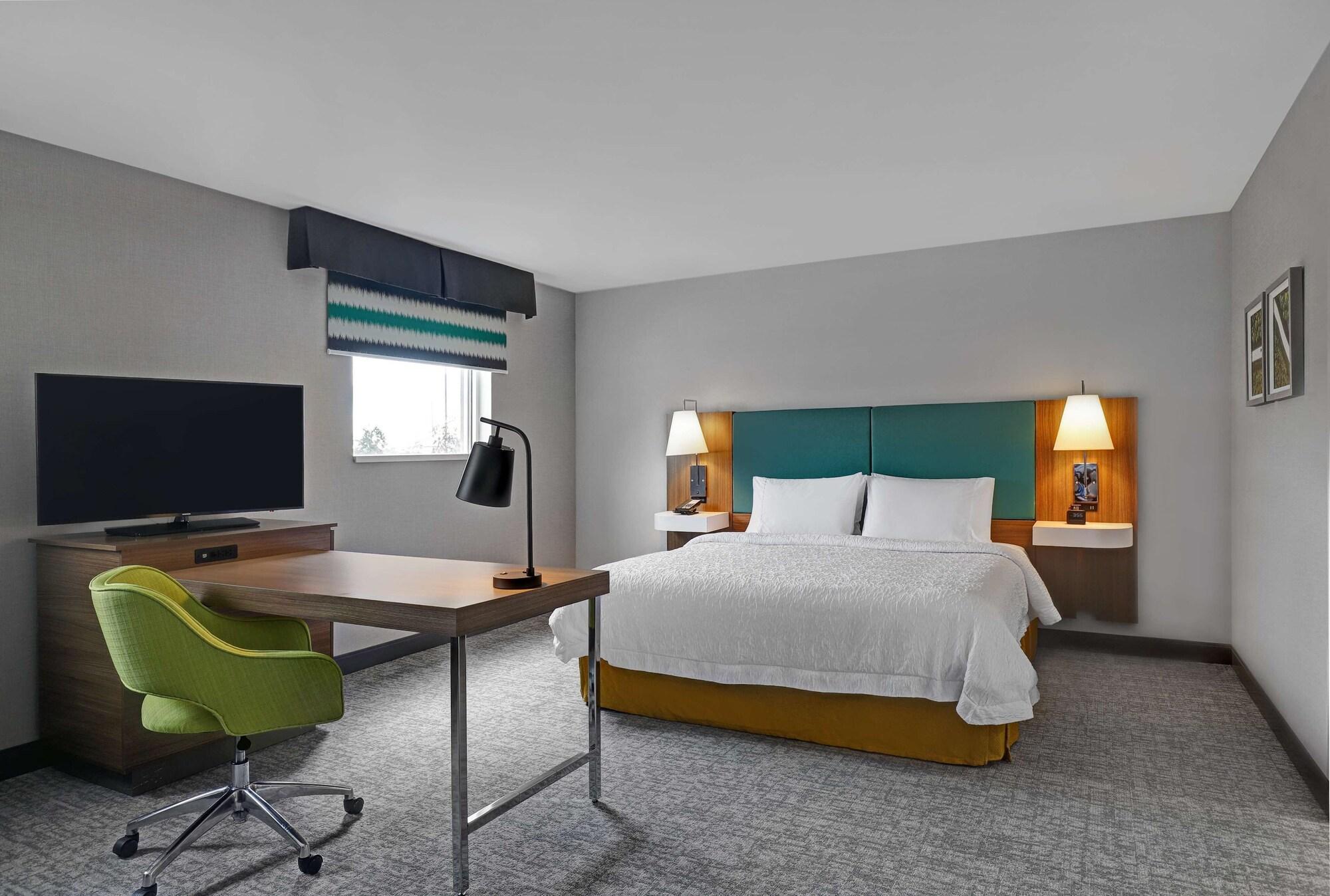 Hampton Inn & Suites بيلفي المظهر الخارجي الصورة