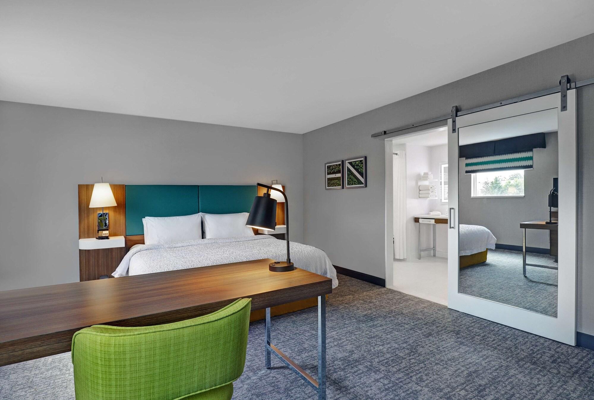 Hampton Inn & Suites بيلفي المظهر الخارجي الصورة