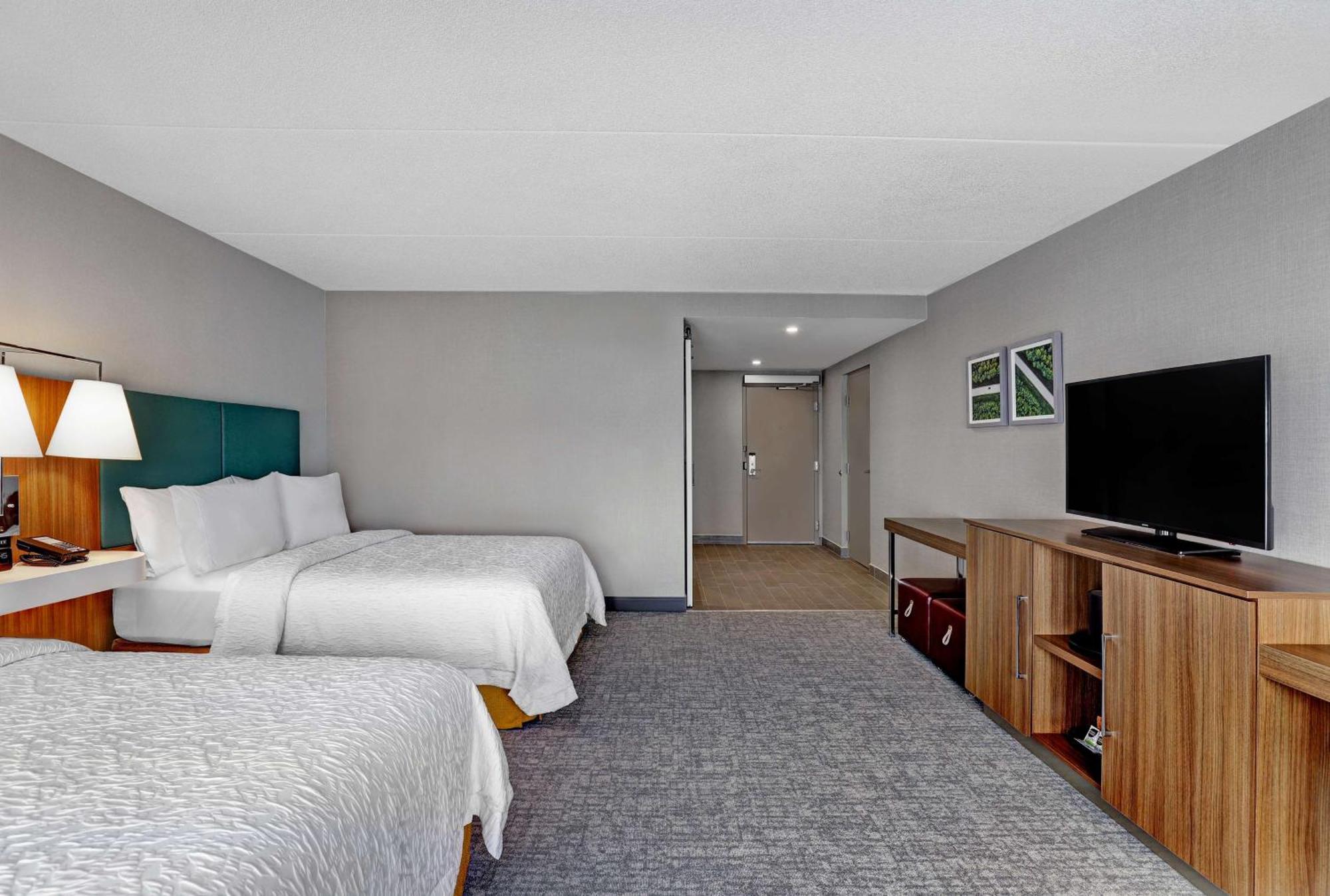 Hampton Inn & Suites بيلفي المظهر الخارجي الصورة