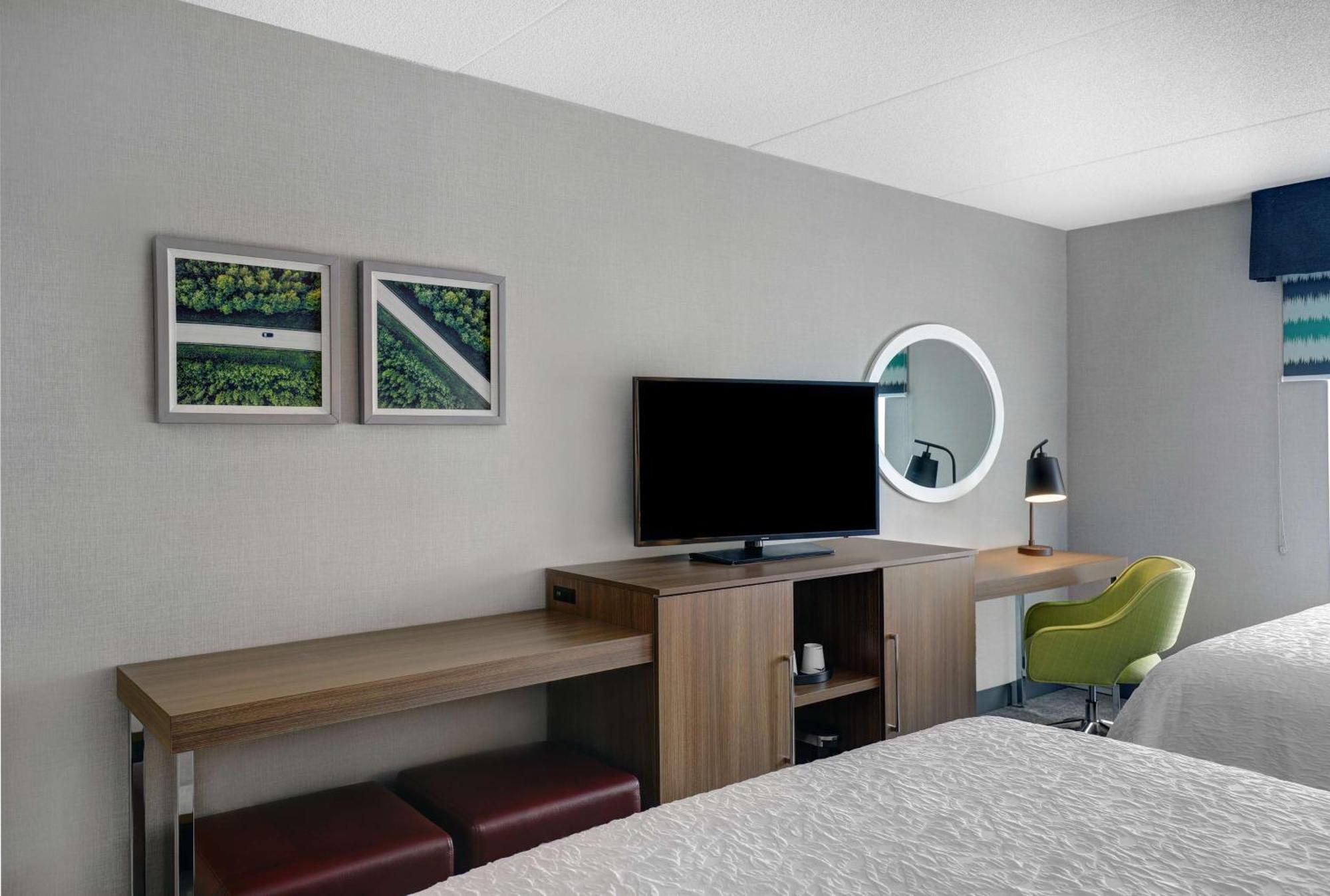 Hampton Inn & Suites بيلفي المظهر الخارجي الصورة