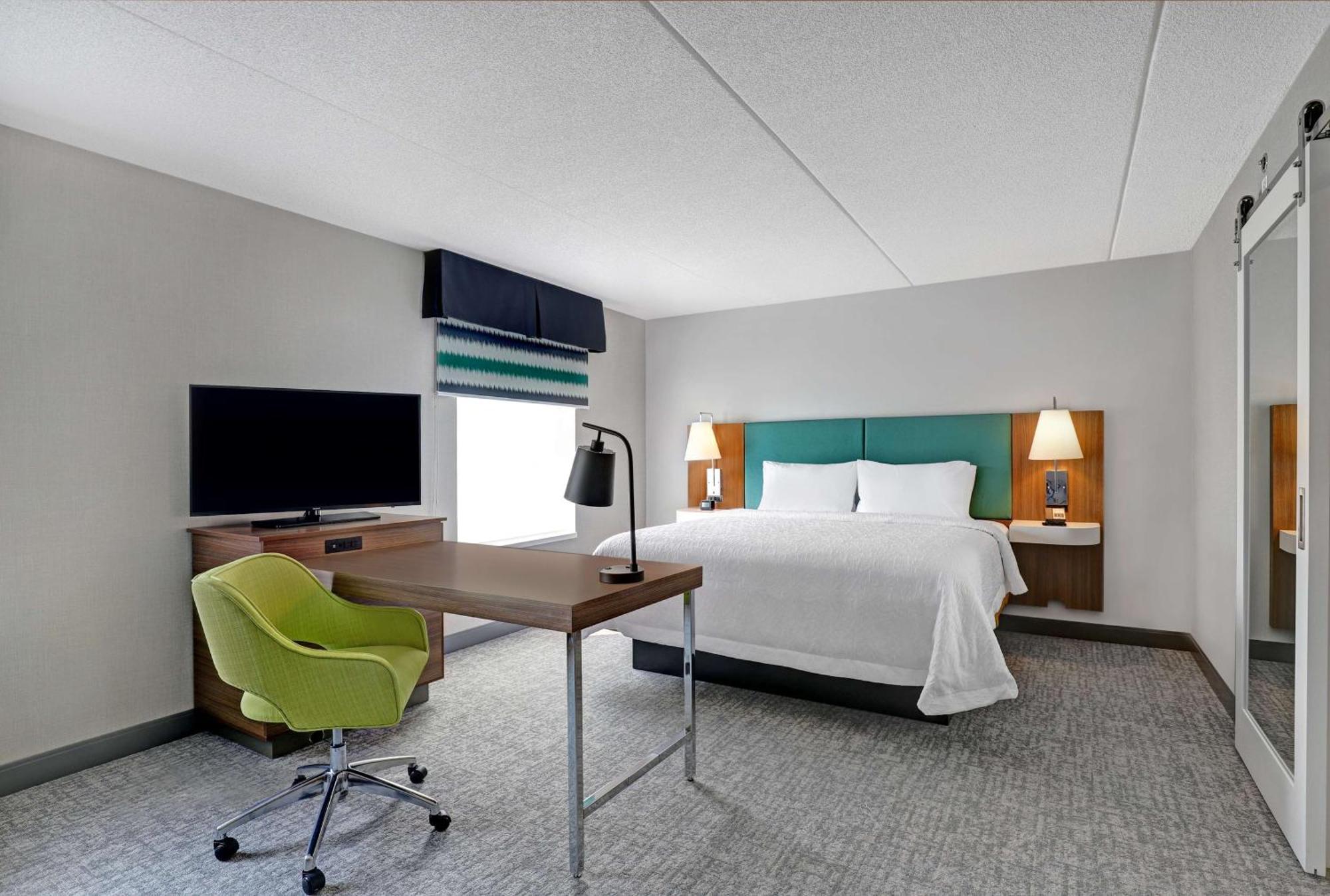Hampton Inn & Suites بيلفي المظهر الخارجي الصورة
