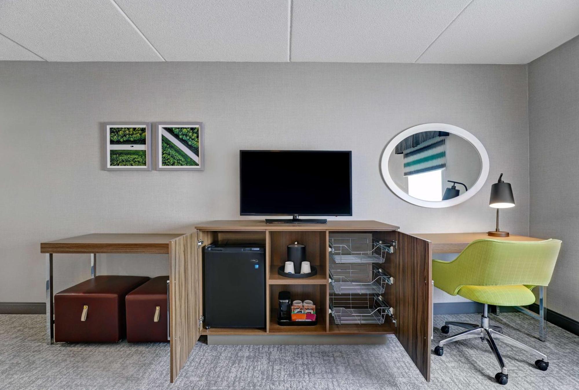 Hampton Inn & Suites بيلفي المظهر الخارجي الصورة
