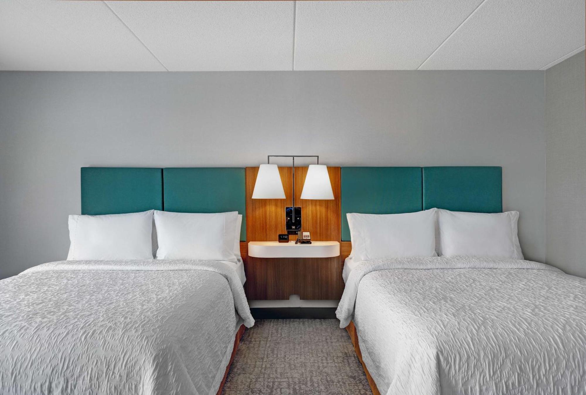 Hampton Inn & Suites بيلفي المظهر الخارجي الصورة