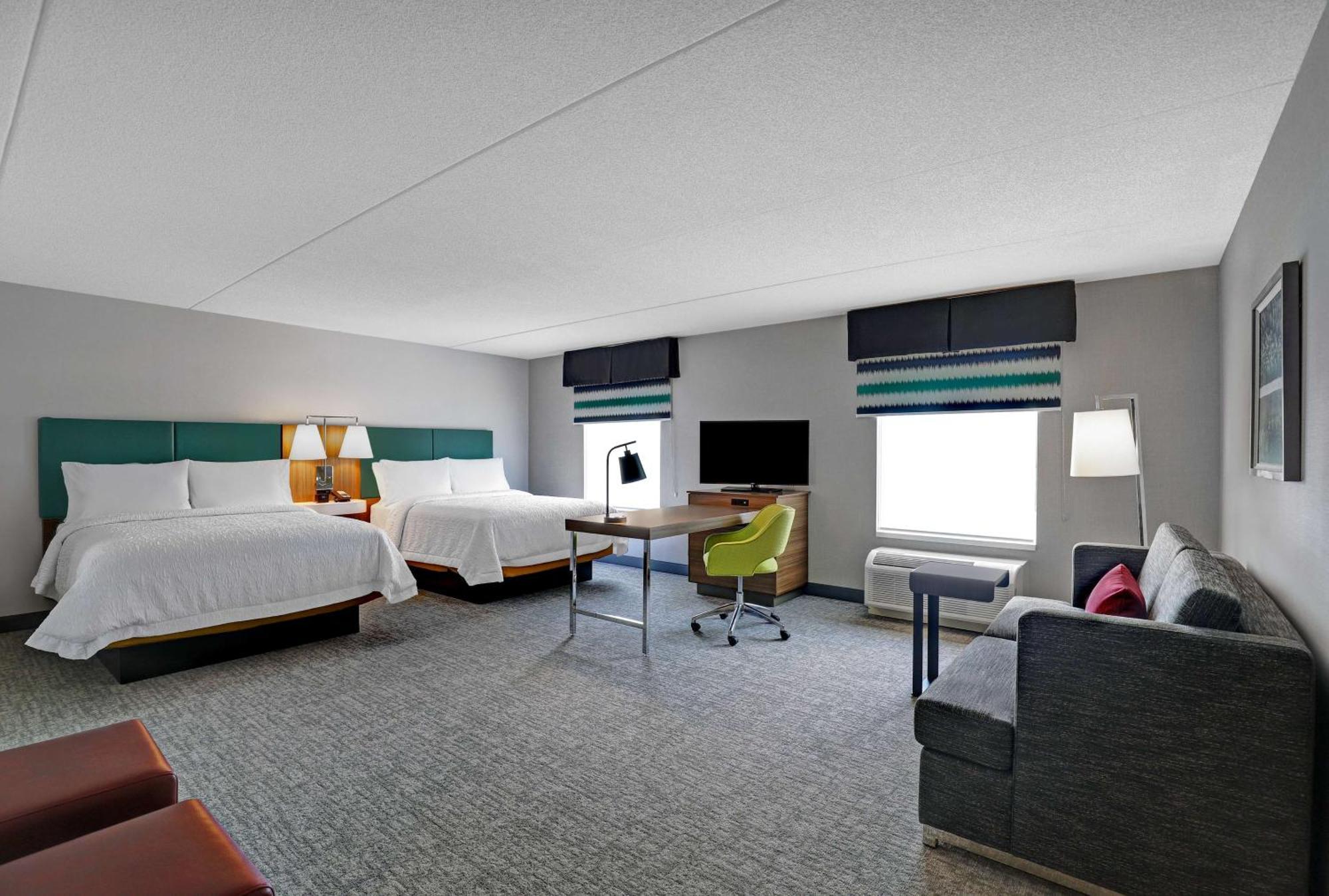 Hampton Inn & Suites بيلفي المظهر الخارجي الصورة
