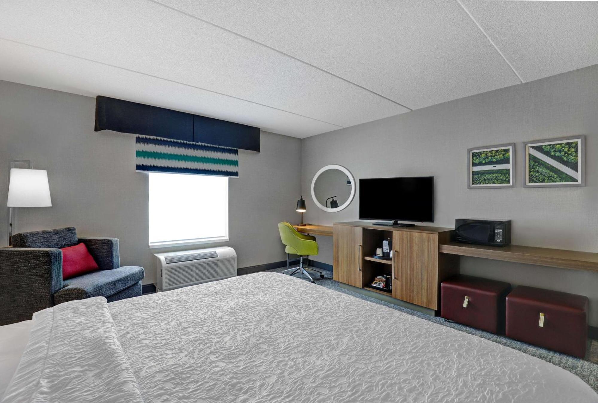 Hampton Inn & Suites بيلفي المظهر الخارجي الصورة