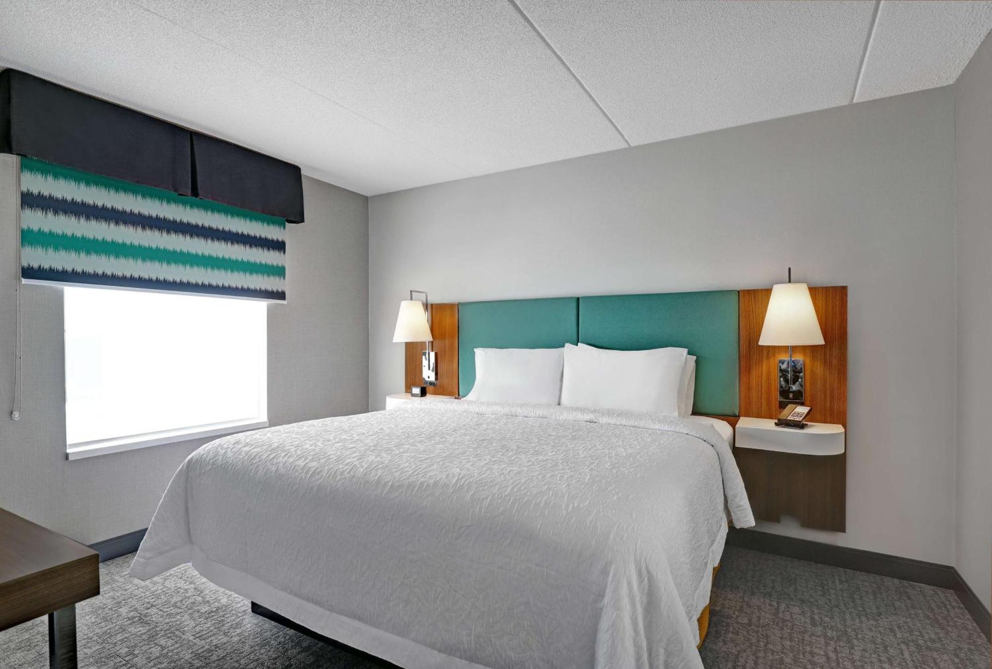 Hampton Inn & Suites بيلفي المظهر الخارجي الصورة